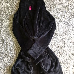 NWOT LaSenza soft bathrobe (small/medium)